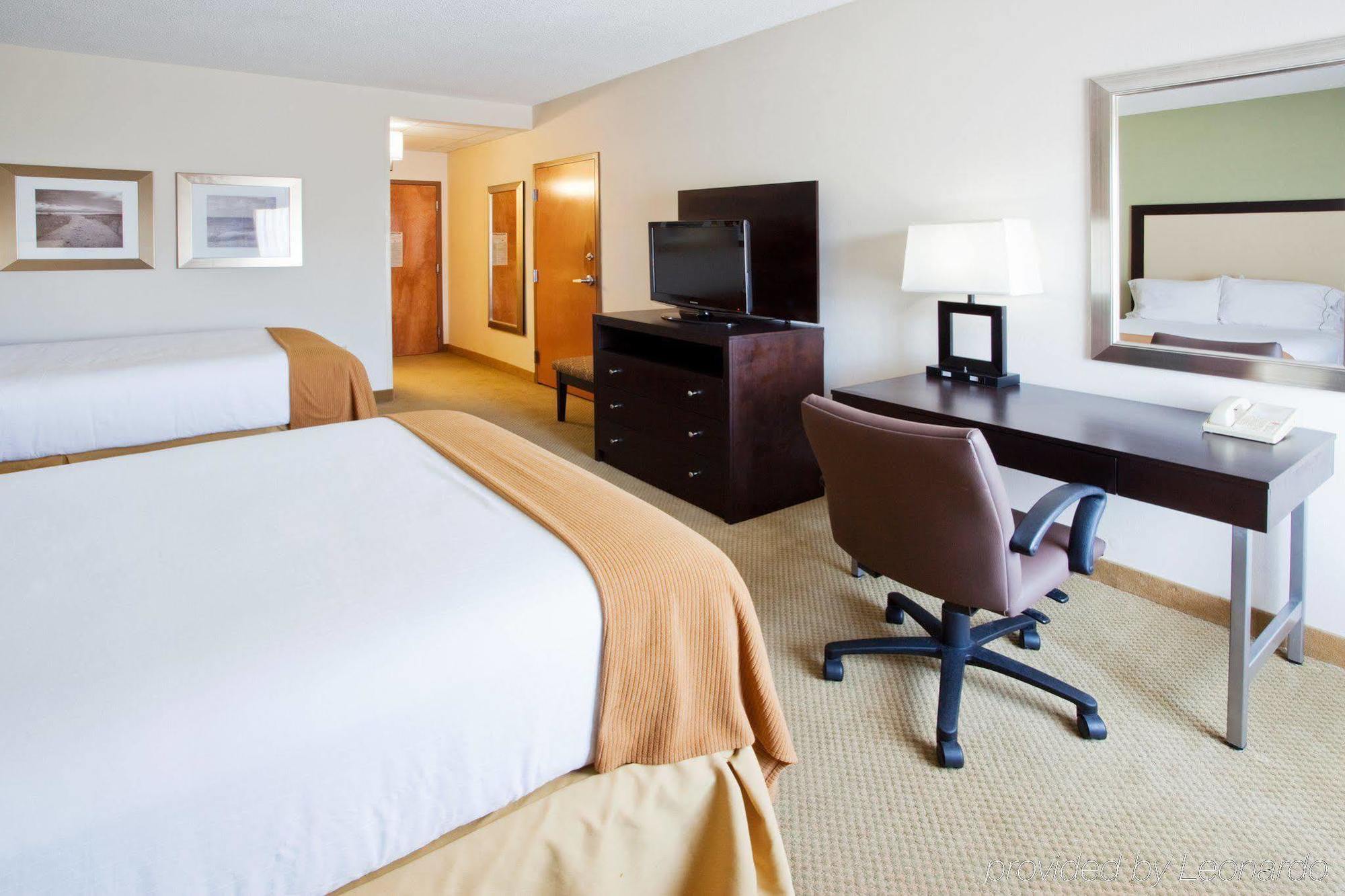 Holiday Inn Express Myrtle Beach-Broadway At The Beach By Ihg Exterior photo